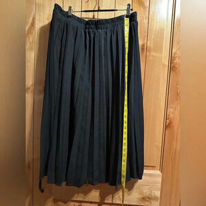 Black pleated skirt | xxl